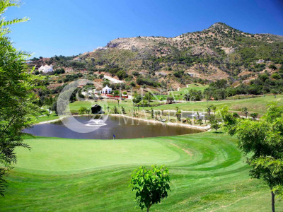 Villa for sale in Benahavis