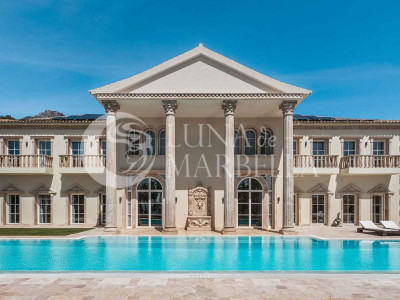 Villa for sale in Marbella Golden Mile