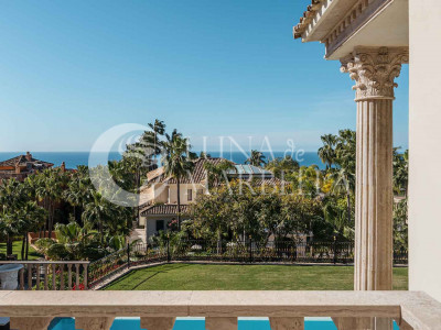Villa for sale in Marbella Golden Mile