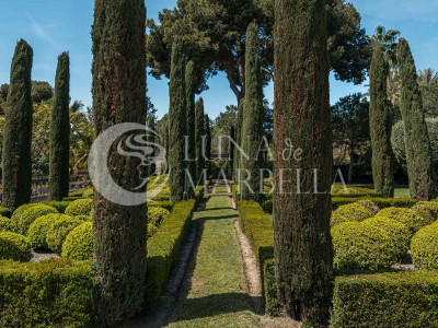 Villa for sale in Marbella Golden Mile