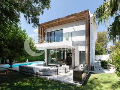Villa for sale in Arboleda, Estepona
