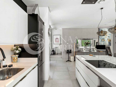 Villa for sale in Estepona