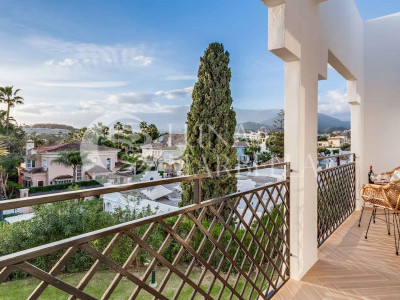 Town House for sale in Nueva Andalucia