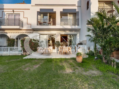 Town House for sale in Los Potros, Nueva Andalucia