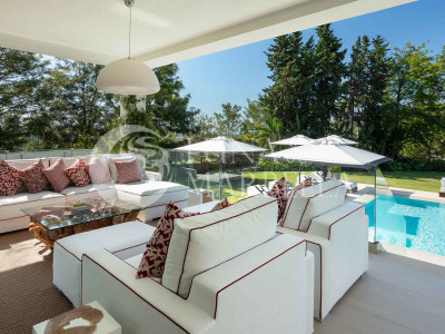 Villa in Nueva Andalucia