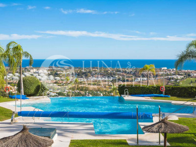 Ático en venta en Benahavis