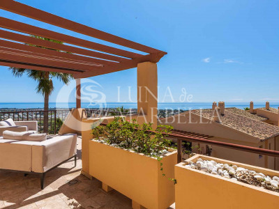 Ático en venta en Benahavis