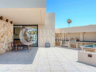 Villa for sale in Marbella East