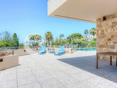 Villa for sale in Marbella East