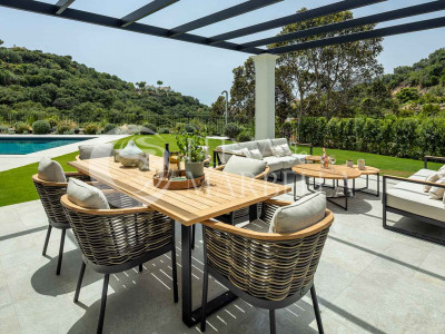 Villa for sale in Benahavis