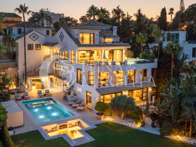 Villa en venta en Nueva Andalucia