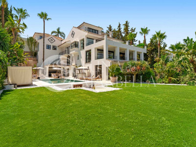 Villa en venta en Nueva Andalucia
