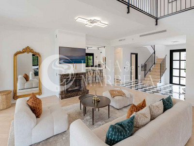 Villa for sale in Estepona