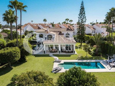 Villa in Estepona