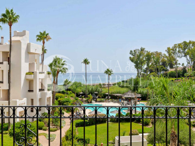 Apartment for sale in Estepona