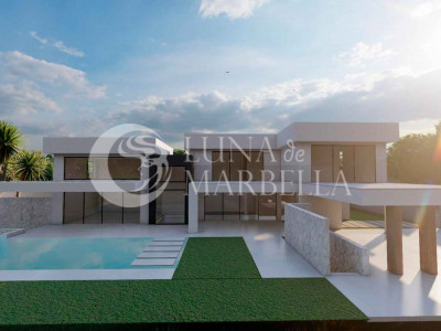 Villa for sale in Estepona