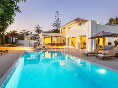 Villa en venta en Nueva Andalucia