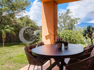 Apartamento en venta en Benahavis