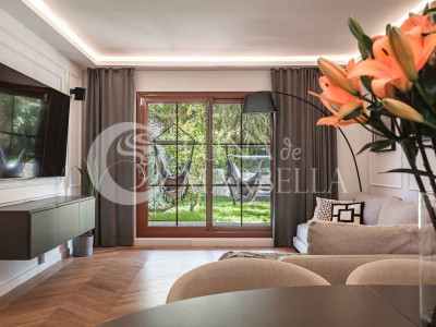 Apartamento en venta en Benahavis