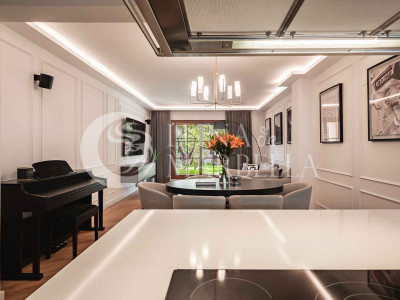 Apartamento en venta en Benahavis