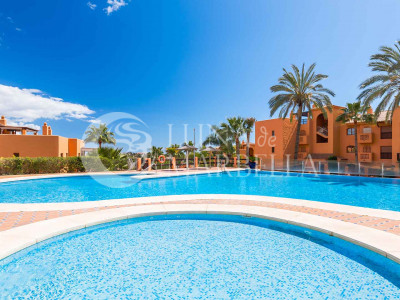 Apartamento en venta en Gazules del Sol, Benahavis