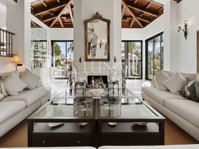 Villa for sale in Benahavis