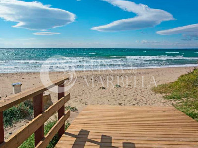 Villa for sale in Marbella East