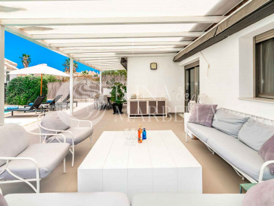 Villa for sale in Marbella East