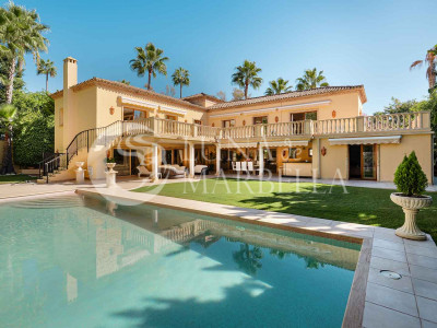 Villa en venta en Nueva Andalucia