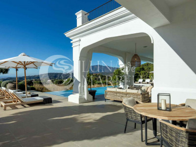 Villa en venta en Benahavis