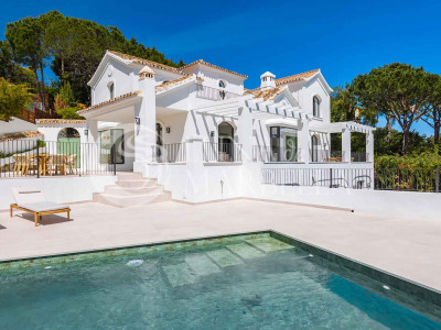 Villa en venta en El Madroñal, Benahavis