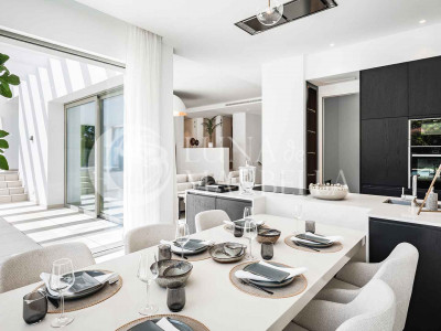 Villa en venta en Estepona