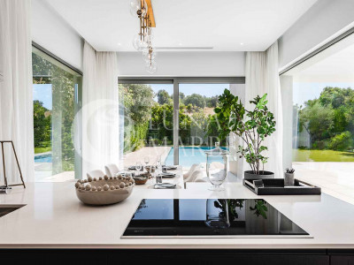 Villa en venta en Estepona