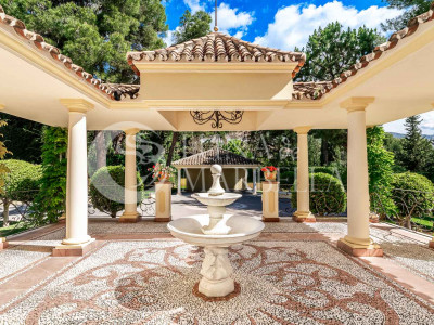 Villa en venta en Marbella Golden Mile