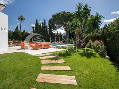 Villa en venta en Nueva Andalucia