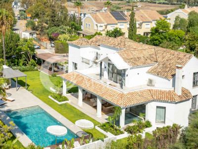 Villa en venta en Estepona