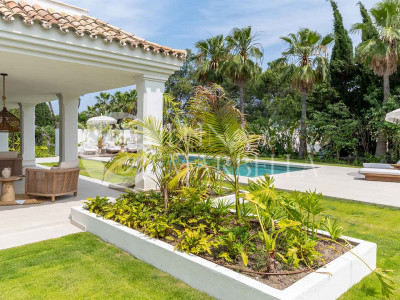 Villa en venta en Estepona