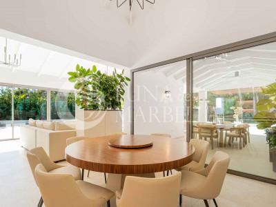 Villa en venta en Nueva Andalucia