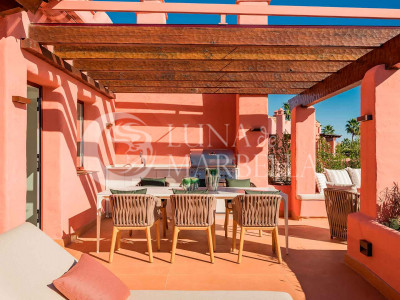 Penthouse for sale in Estepona