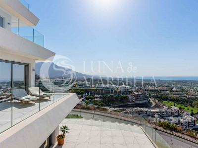 Apartment for sale in Benahavis