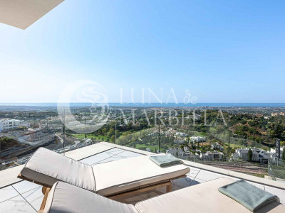 Apartment for sale in Benahavis