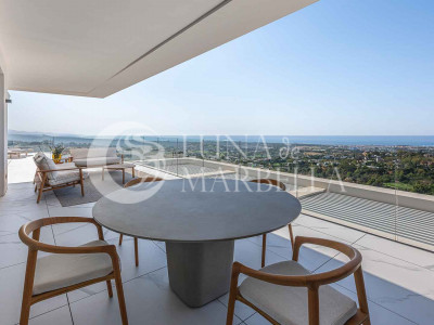 Apartment for sale in Benahavis