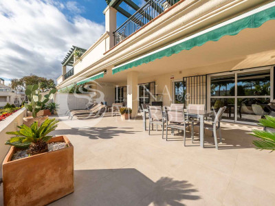 Apartamento en venta en Nueva Andalucia