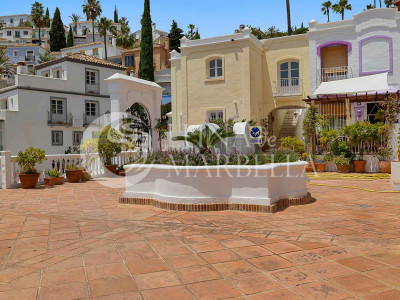 Town House for sale in Benahavis
