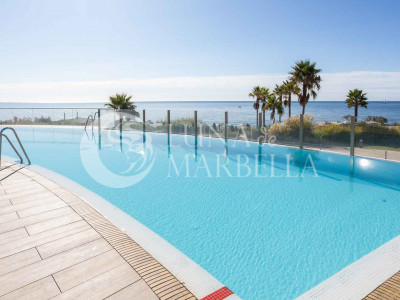 Apartamento en venta en The Edge, Estepona