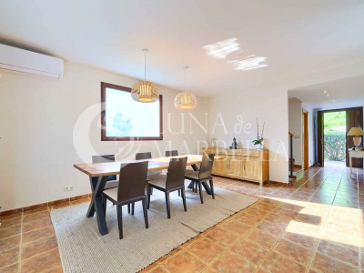 Adosado en venta en Benahavis