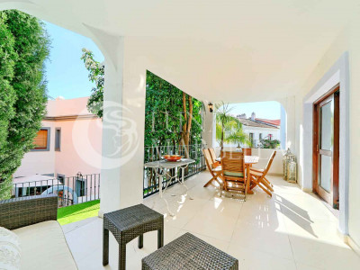 Adosado en venta en Benahavis