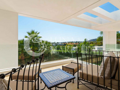Villa for sale in Nueva Andalucia