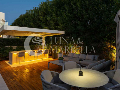 Villa en venta en Nueva Andalucia