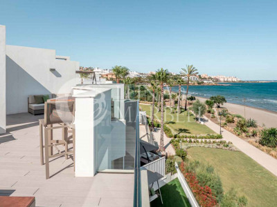 Town House for sale in Estepona